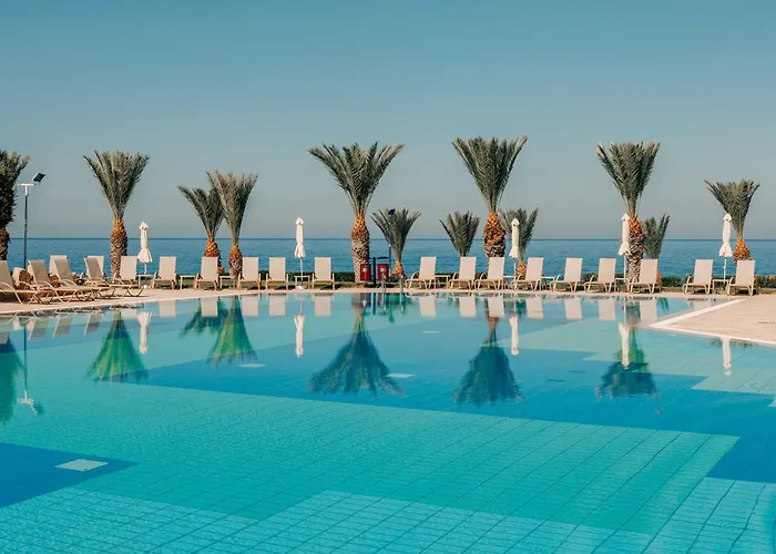 Akteon Holiday Village