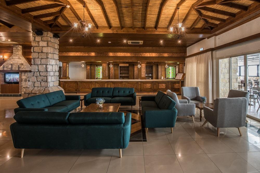 Akteon Village Klorakas